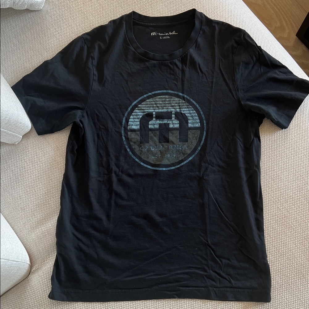 Men's Travis Mathews Black T-Shirt, Sz small